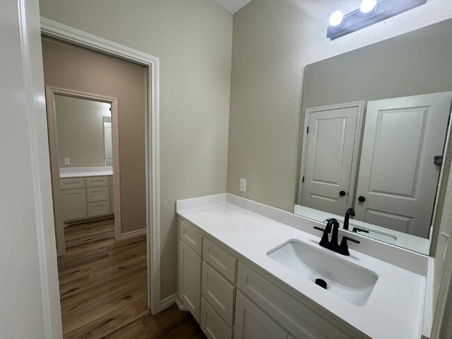 Building Photo - New 4BR/2.5BA Home – Perfect for Roommates, Walk to Campus!