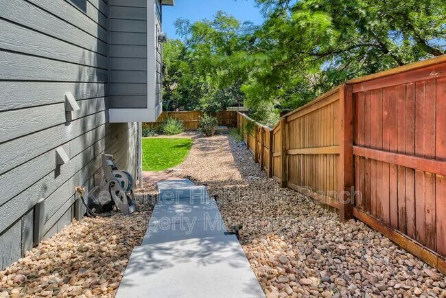 Building Photo - 9948 Deer Creek Ln