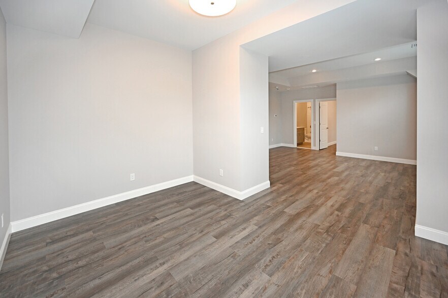 Building Photo - 184 Godwin Ave