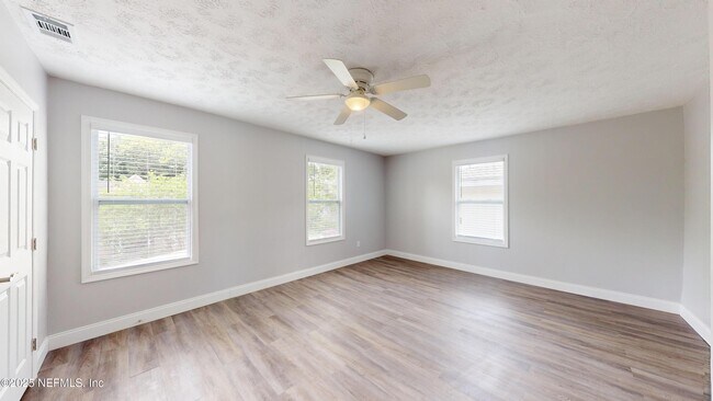 Building Photo - 2803 College St