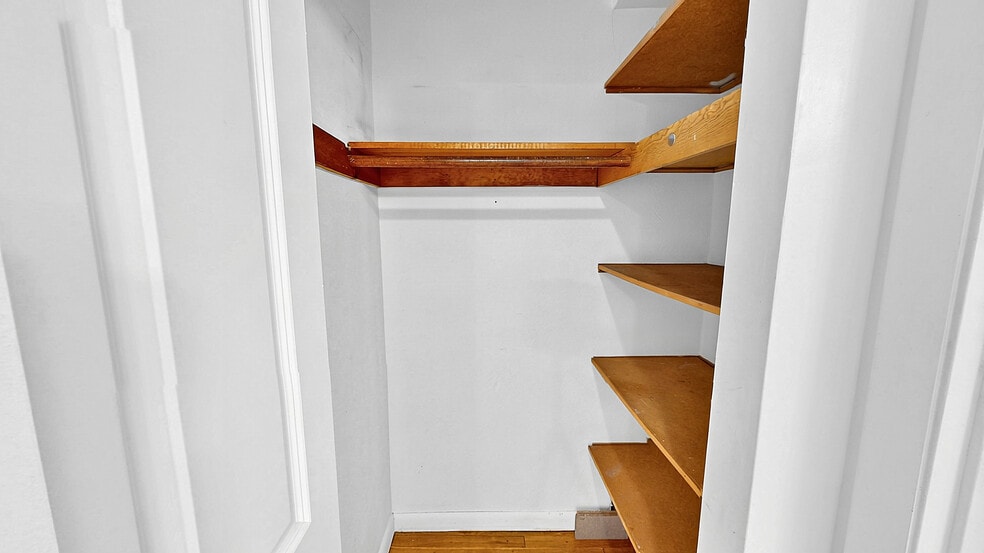 Building Photo - 525 Highland Ave