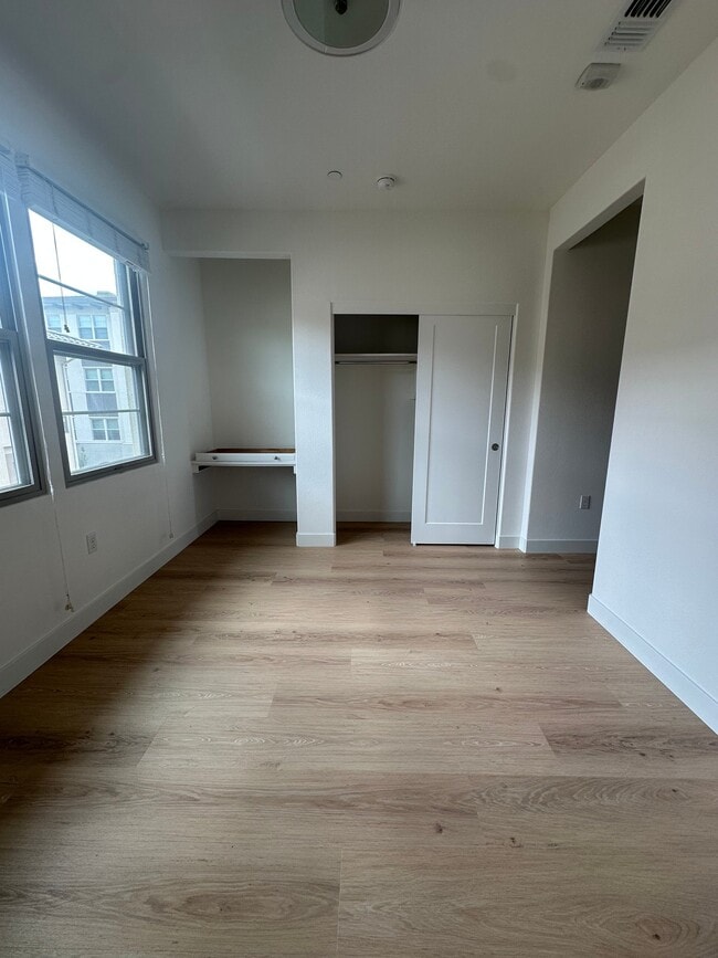 Building Photo - 1087 Bigleaf Pl