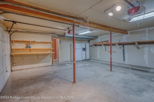 Building Photo - 109 Snowcap Dr