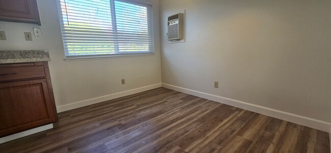 Building Photo - DelMonte