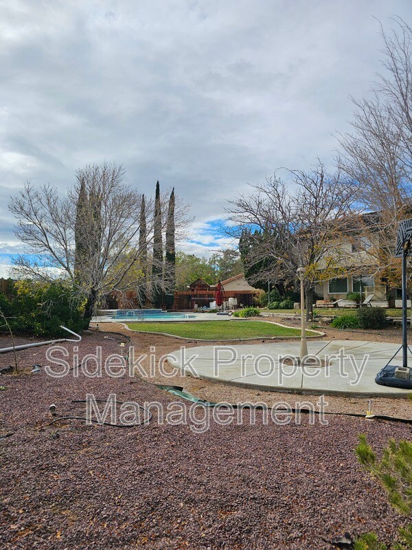 Building Photo - 15775 Cheyenne St