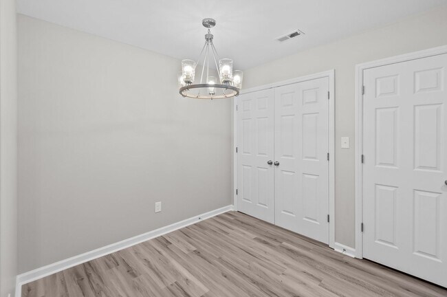 Building Photo - Newly Constructed 2 & 3 bedroom Cross Cree...