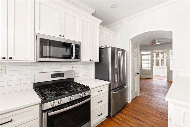 Building Photo - 878 Briarcliff Rd NE