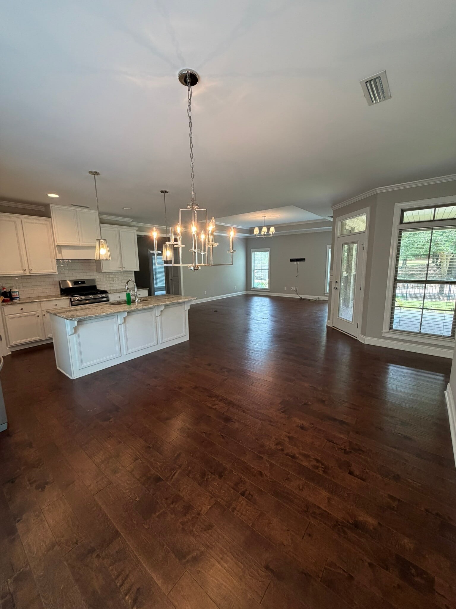 Building Photo - 201 Kelso Ln