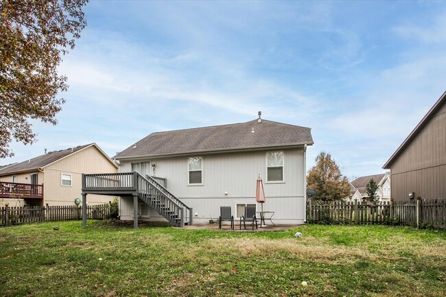 Building Photo - Elegant 3-Bedroom, 2.5-Bathroom Home