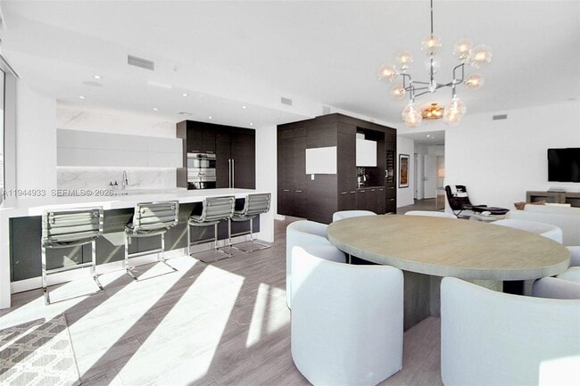 Building Photo - 701 N Fort Lauderdale Beach Blvd