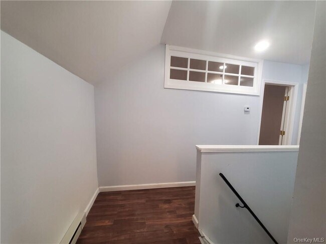 Building Photo - 24 Orange Ln