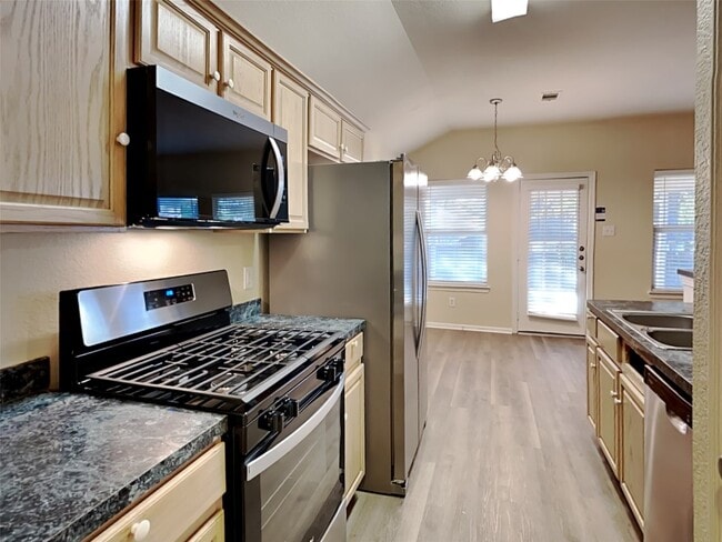 Building Photo - 270 Adobe Terrace S