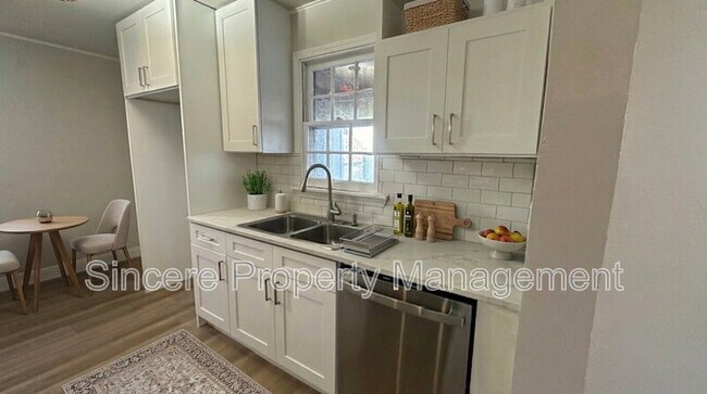 Building Photo - 2605 NW 34th St