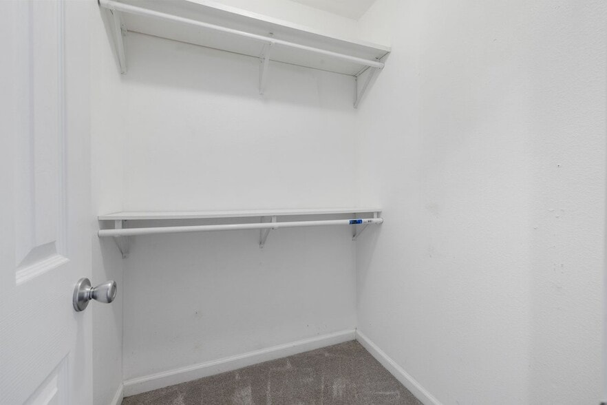 Building Photo - 1607 Malibu Dr