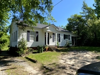 Building Photo - Available June 1!  Charming house close to downtown and La Tech!