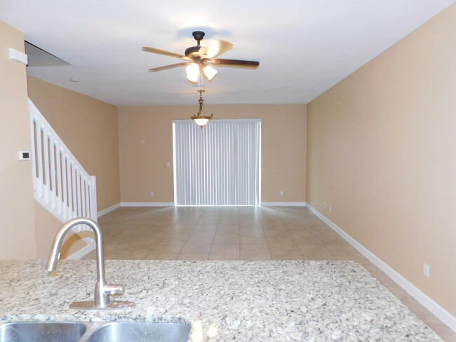 Building Photo - 9516 SW Merlin Ct