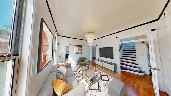 Building Photo - 1239 Haskell St