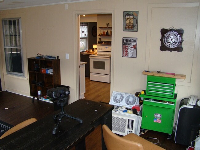 Building Photo - 13 Back River Rd