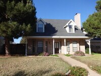 Building Photo - Fairway Oaks Area