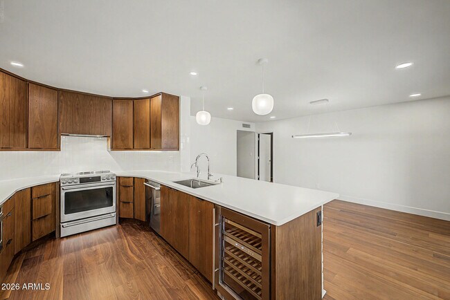Building Photo - 3736 E Montecito Ave