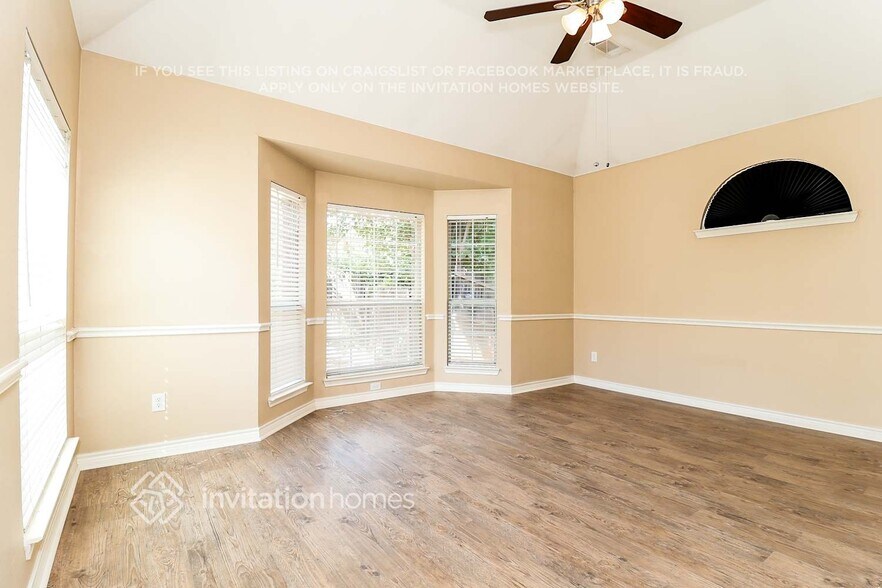 Building Photo - 1406 Chateau Ln