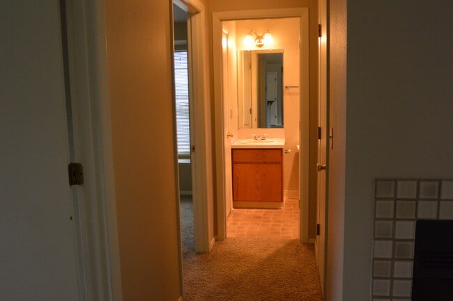 Building Photo - 8307 NE Starflower Ct