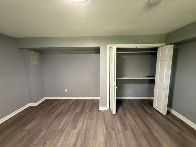Building Photo - 309 Ellis Ct