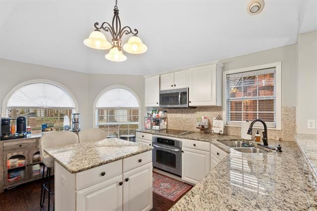 Building Photo - 14584 Evergreen Ct