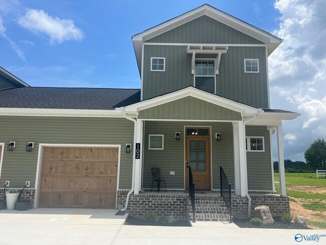 Building Photo - 102 Co Rd 469