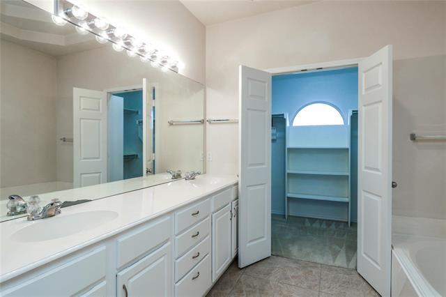 Building Photo - 11232 Chaucer Dr