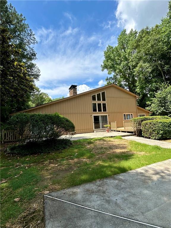 Building Photo - 115 Nesbit Ferry Pl