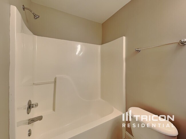 Building Photo - 603 Baymist Ct