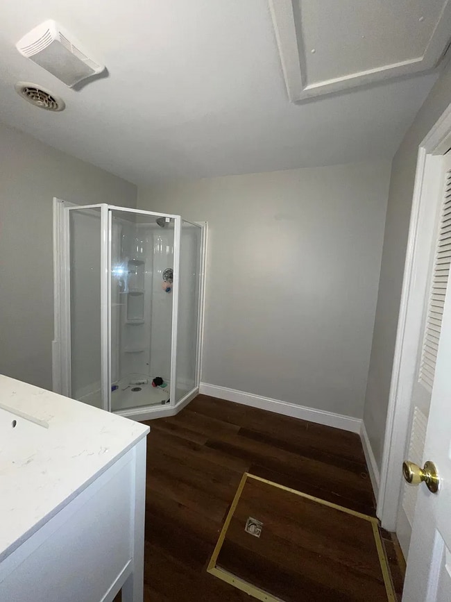 Building Photo - 46 Craig St