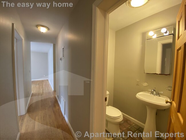 Building Photo - Cambridgeport 3 bedroom