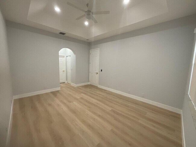 Building Photo - Luxury-Style 3BR Home in Prime West Palm Beach Location