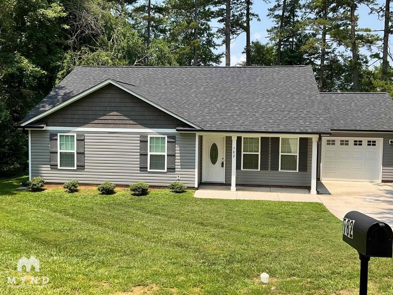 Primary Photo - 782 Skyland Dr