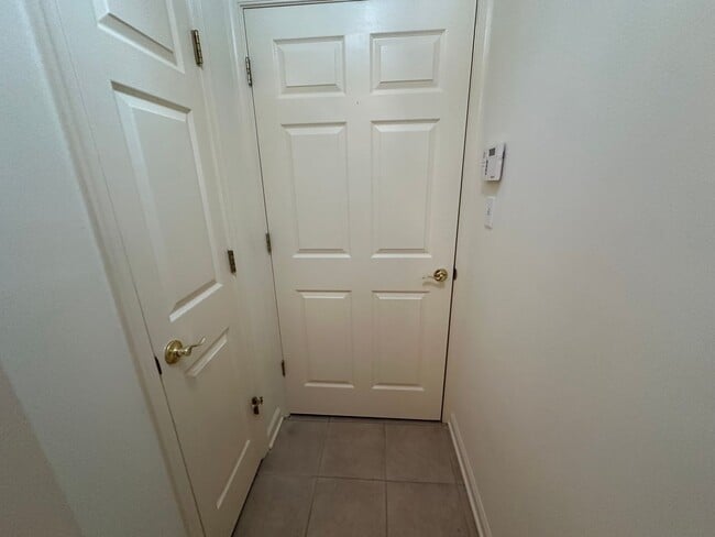 Building Photo - One Level Townhome in Forest