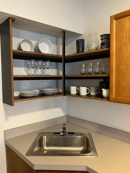 Building Photo - 1104 W 38th St