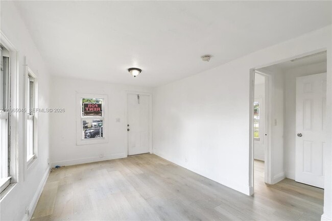 Building Photo - 5714 NW 21st Ave