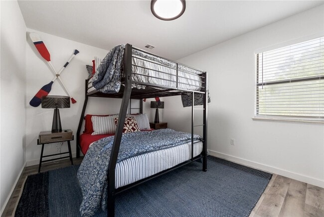 Building Photo - 902 Durham Pl