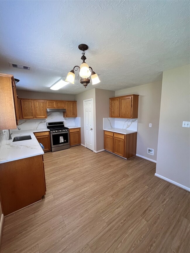 Building Photo - 16118 Cypress Valley Dr