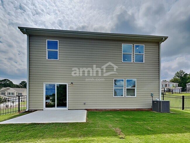 Building Photo - 3841 Chivalry Dr