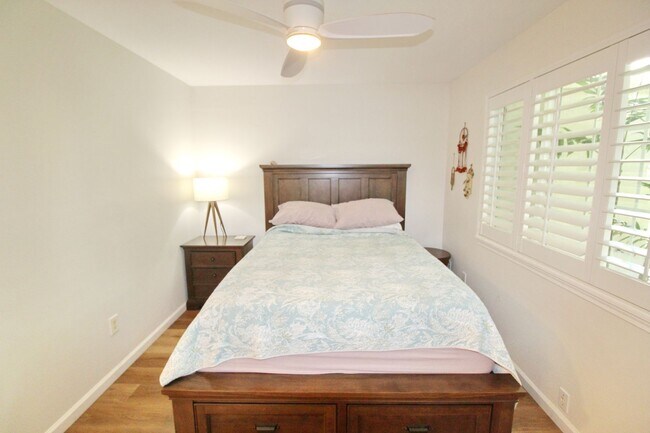 Building Photo - Nicely Remodeled and Completely Unfurnishe...
