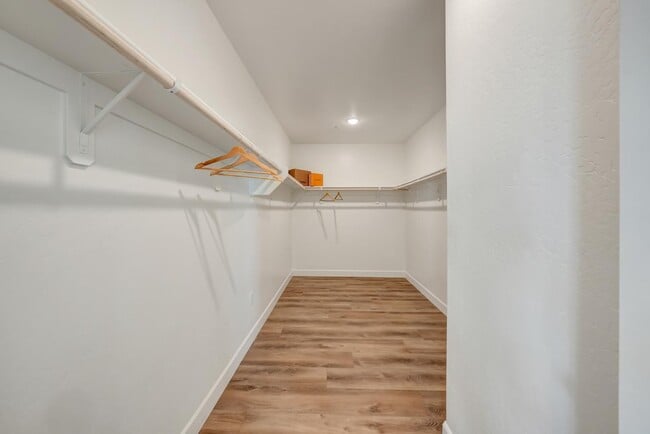 Building Photo - 2133 West Dr