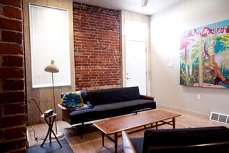 Building Photo - 3343 Ligonier St