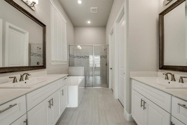 Building Photo - 17542 Bottlebrush Dr