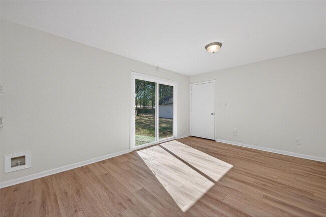 Building Photo - 170 Walter Dr