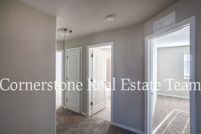 Building Photo - 10758 Saco Dr