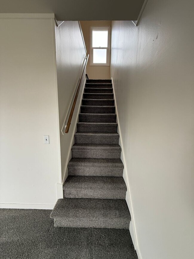 Building Photo - 1115lo