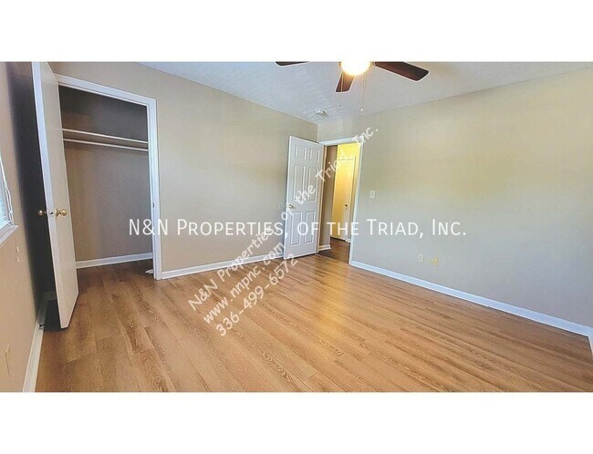 Building Photo - 3624 Yarbrough Ave